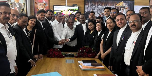 पिंपरी न्यायालयात ॲडव्होकेट्स बार असोसिएशन च्या वतीने “ॲडव्होकेट्स डे” उत्साहात साजरा