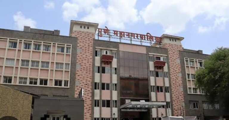 पुणे महापालिका आयुक्तांची खुर्ची जप्त होता होता वाचली.. काय घडले नेमके ?