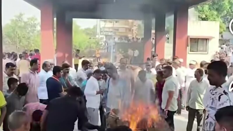 आळंदी सुन्न ! दिवेआगार दुर्घटनेतील मृत विद्यार्थ्यांवर शोकाकुल वातावरणात अंत्यसंस्कार 