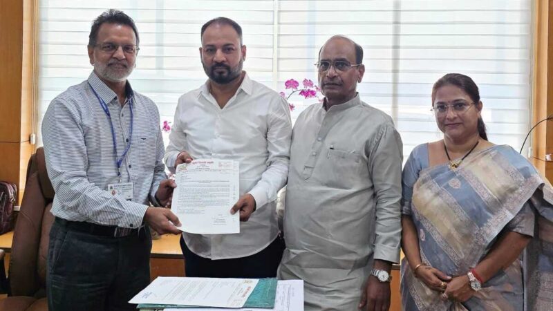 इंद्रायणीनगरमधील दूषित आणि अनियमित पाणीपुरवठ्याचा प्रश्न सोडवा; नगरसेवक तुषार सहाणे, नगरसेविका अश्विनी वाबळे यांची मागणी